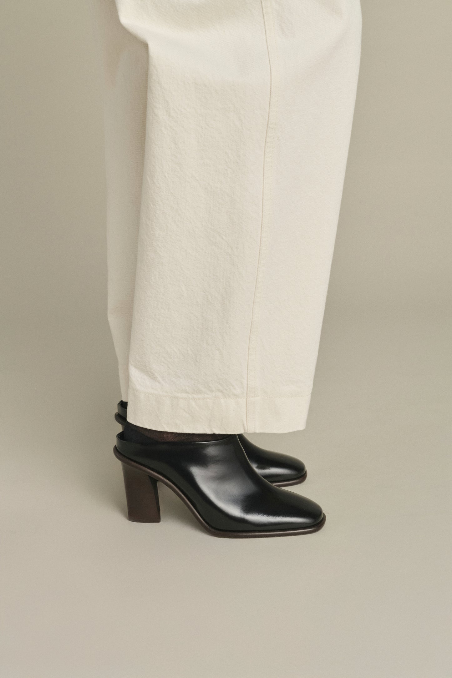 Mules Elba - Negro - Cuero - Mujer