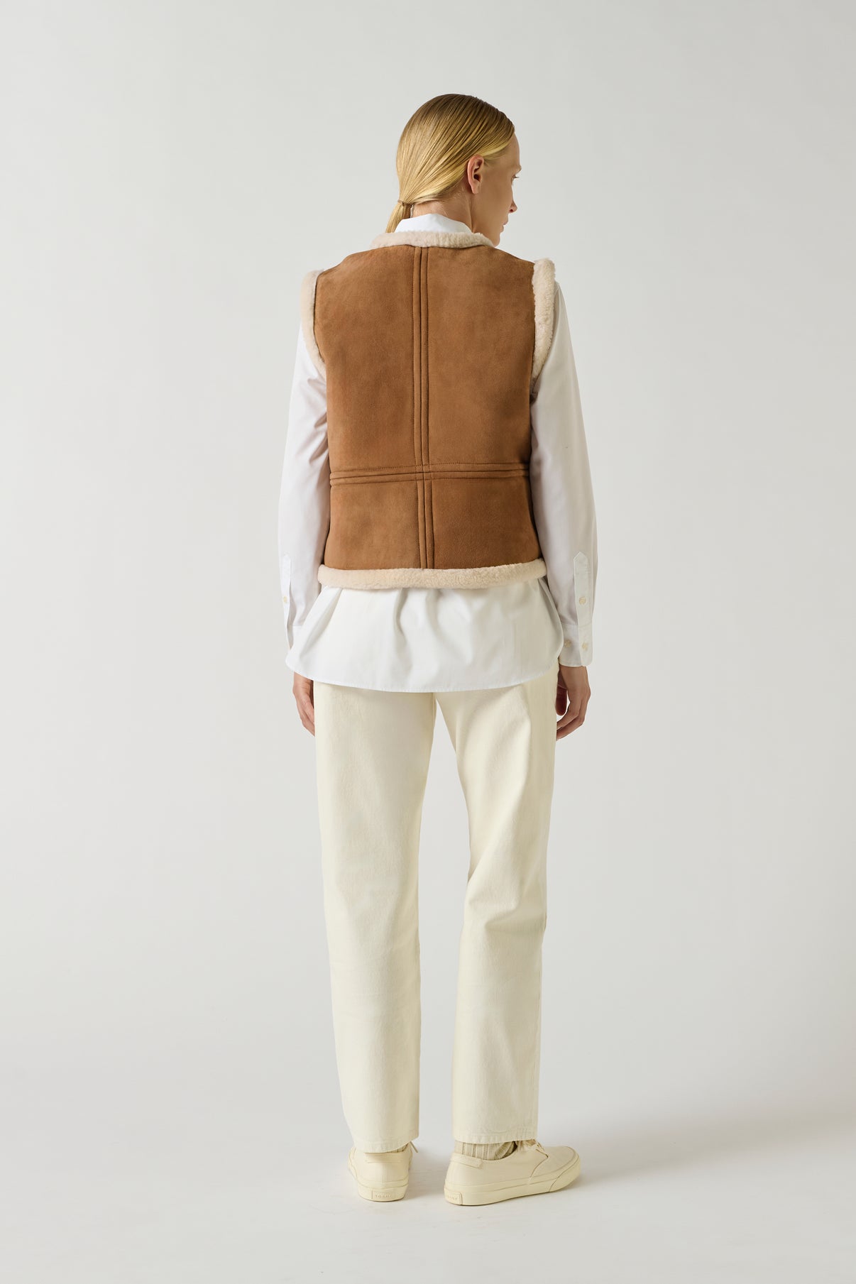 Gilet Pyrenees en Peau Lainée Miel Soeur - Main Image