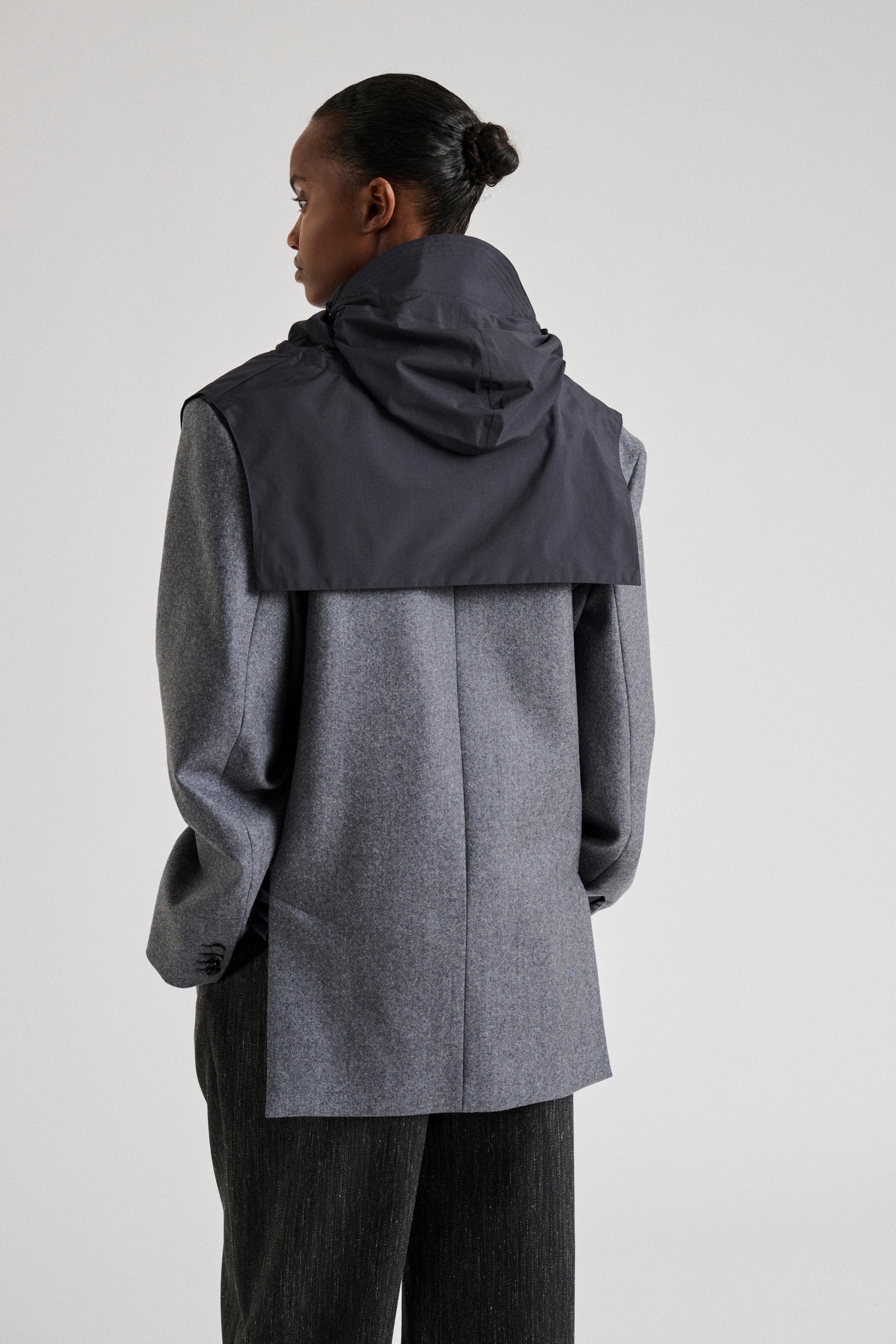Hood GILL Sesame