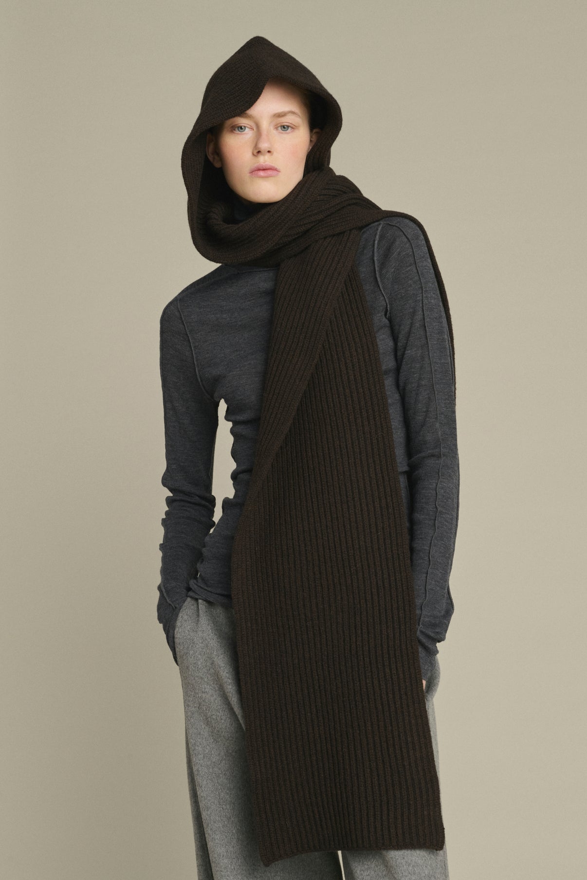 Echarpe Loretta - Chocolat - Laine Mérinos - Femme vue 2