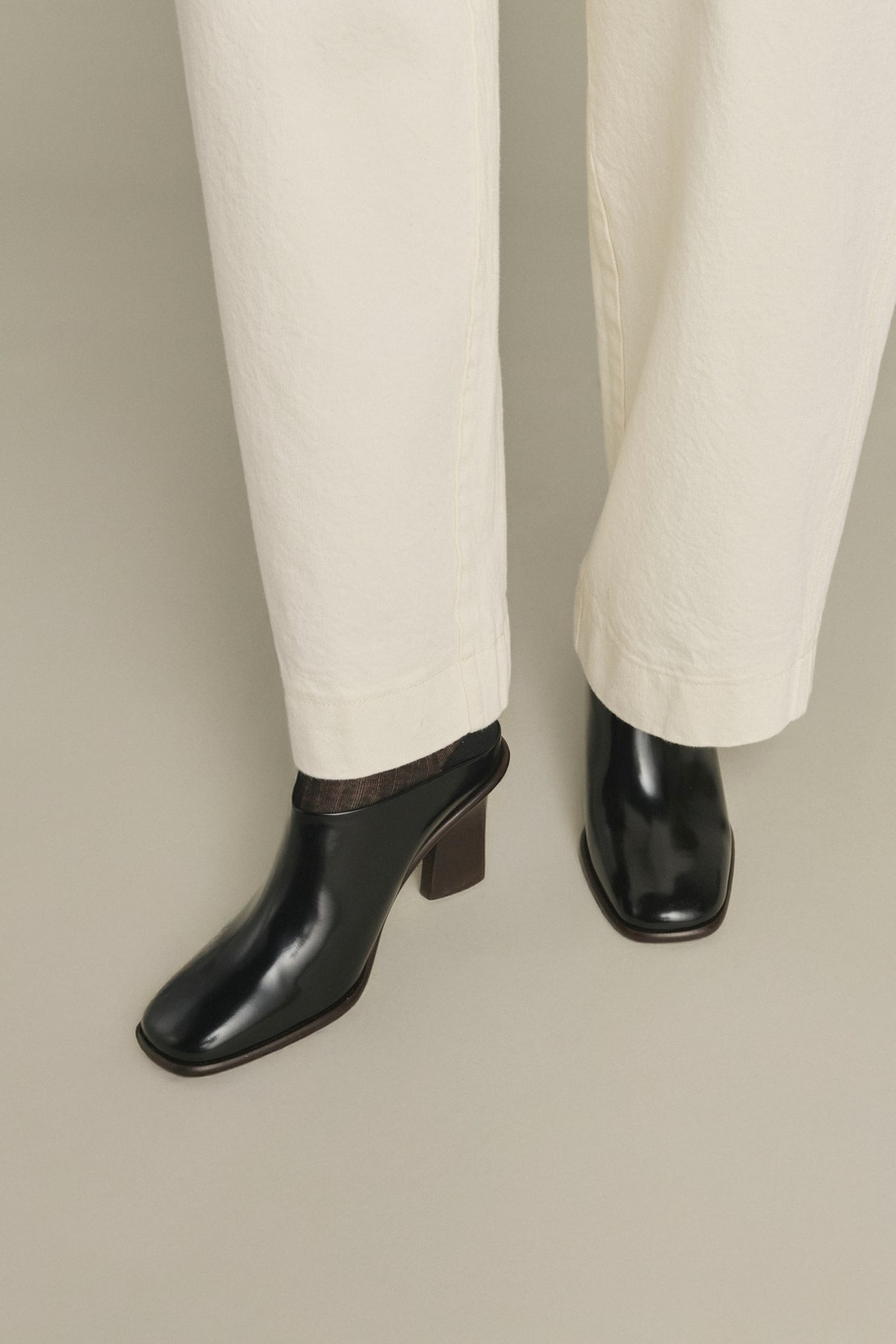Mules Elba - Negro - Cuero - Mujer vue 5