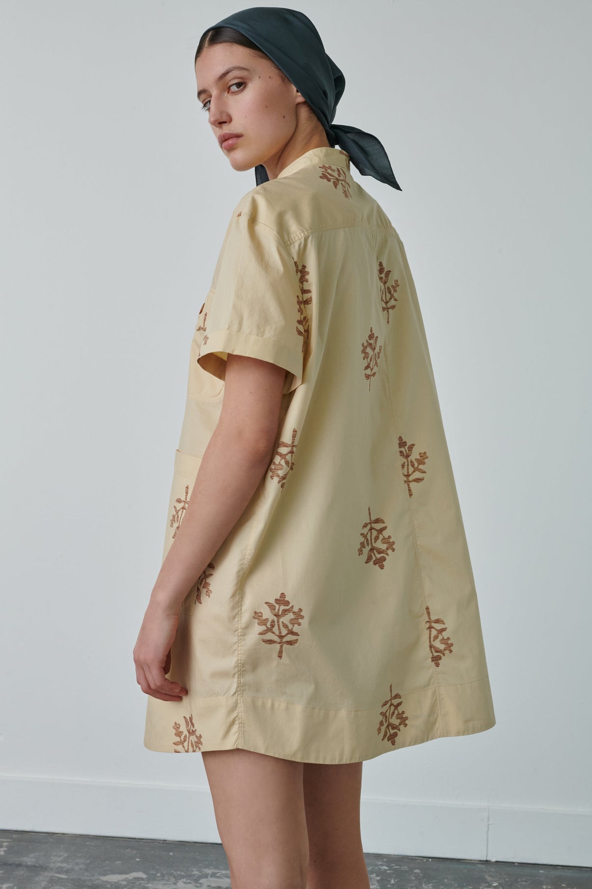 UNIQUE ORANGE DRESS vue 2