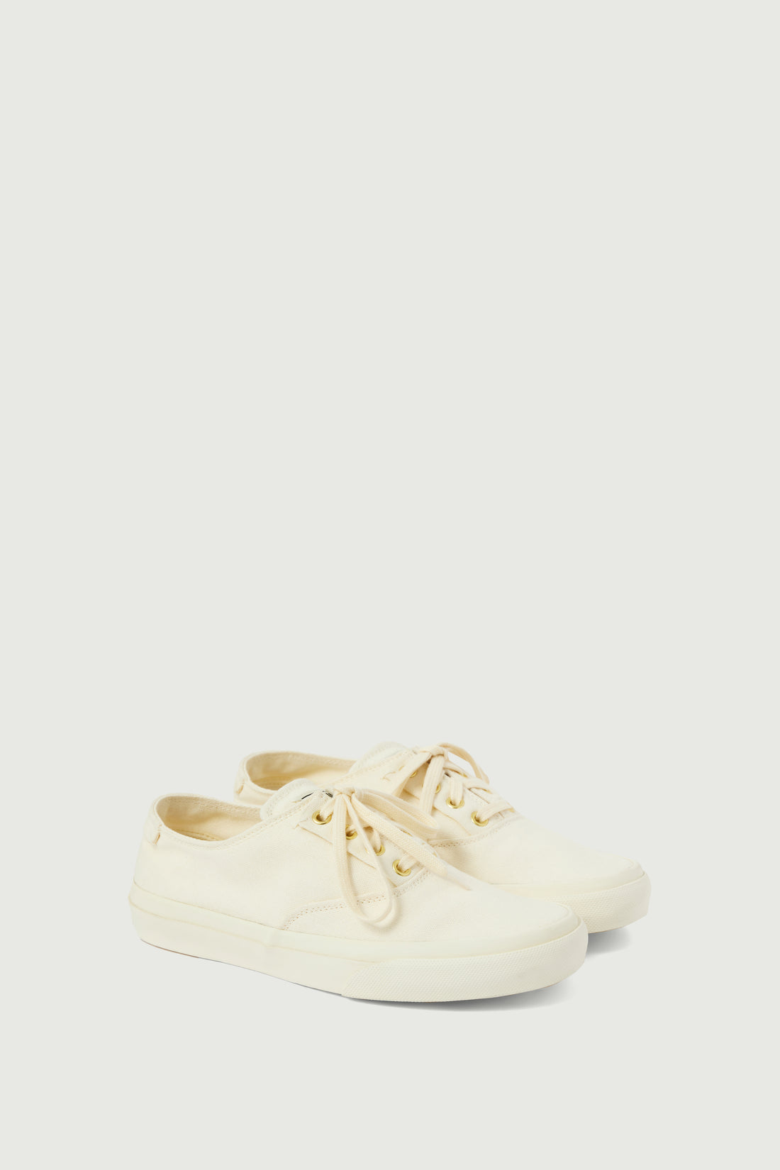 Alex Sneakers: Classic Off-White Sneakers Soeur