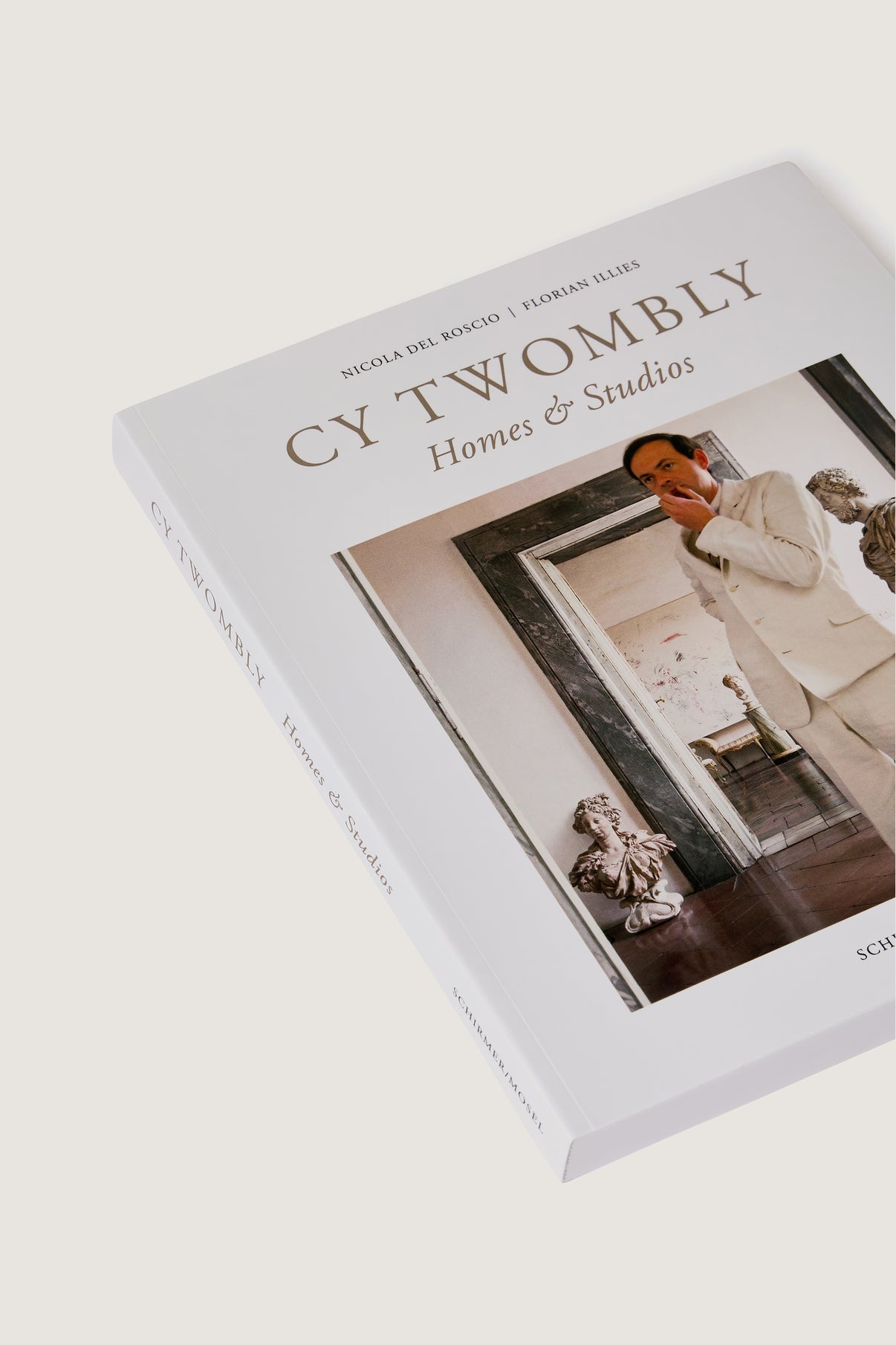 LIVRE "CY TWOMBLY, HOMES AND STUDIOS" vue 2