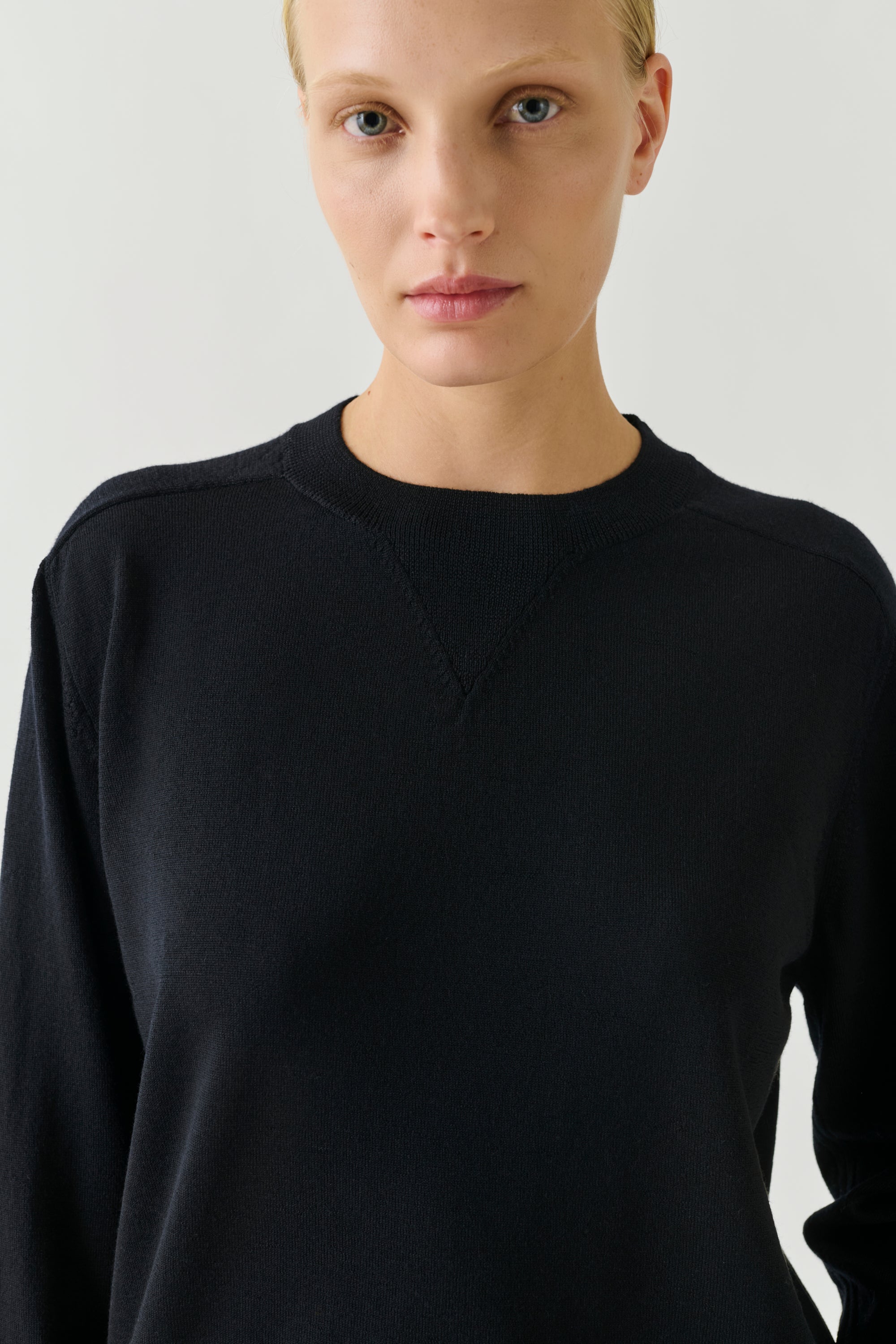 Sweater PIO Black